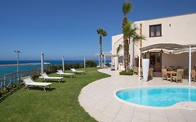 Marina Holiday & Spa