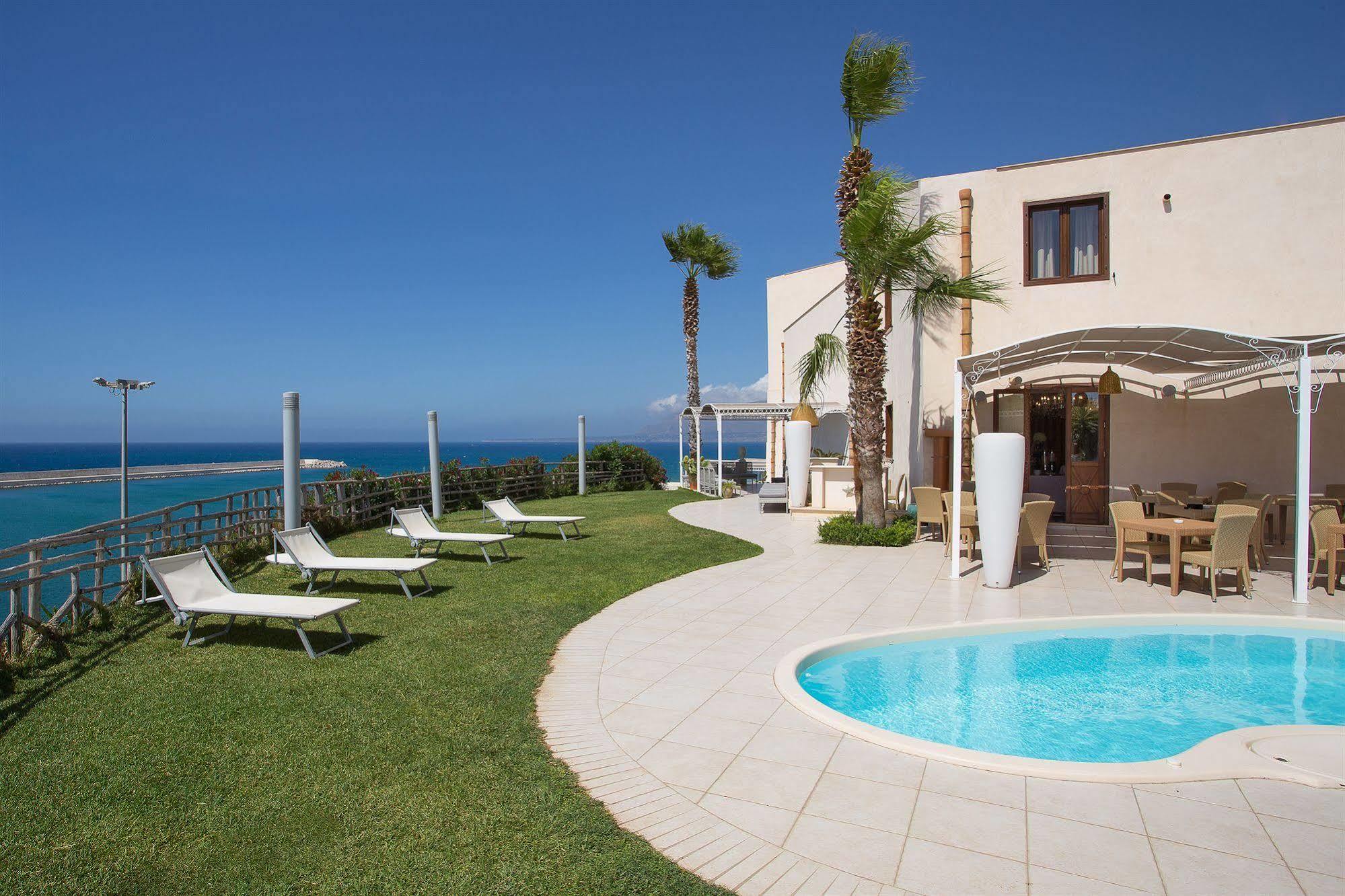 Marina Holiday & Spa Balestrate Esterno foto